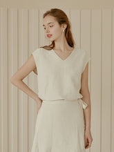 Sleeveless V-Neck Linen Blouse with Soft Drape and Relaxed Fit for Elegant Everyday Wear