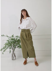 Oversized Linen Shirt with Dropped Shoulders and Button-Down Front for Relaxed Styling