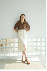 Linen Blouse with Wide Collar and Puff Sleeves – Button-Down Tailored Top for Elegant Styling