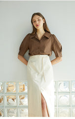 Linen Blouse with Wide Collar and Puff Sleeves – Button-Down Tailored Top for Elegant Styling