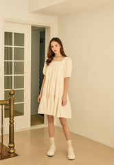 Elegant Tiered Puff Sleeve Linen Dress with Square Neckline and Flowy Silhouette