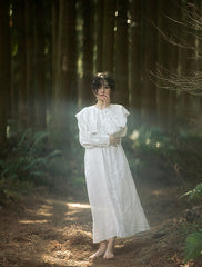 Vestido largo con mangas de obispo y cuello capa puritano de lino y algodón de Judith