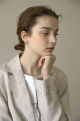 Tailored Notch Lapel Blazer with Long Sleeves and Single-Breasted Closure