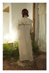 Vestido de lino y algodón Sherry con mangas largas y volantes