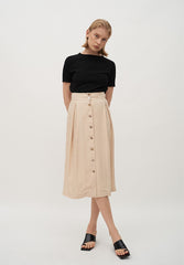 Fitted Cotton Knit Top with Short Sleeves and Crew Neckline for Timeless Everyday Styling