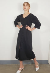 V-Neck Linen Midi Dress with 3/4 Sleeves and Button-Down Front for an Elegant, Feminine Silhouette