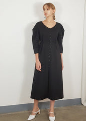V-Neck Linen Midi Dress with 3/4 Sleeves and Button-Down Front for an Elegant, Feminine Silhouette