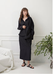 Relaxed-Fit Linen Shirt With Spread Collar and Button Front Closure