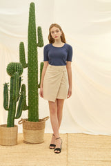 Soft Cotton T-Shirt With Scoop Neckline and Fitted Short Sleeve Silhouette