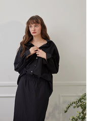 Relaxed-Fit Linen Shirt With Spread Collar and Button Front Closure