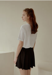 Classic Relaxed-Fit Linen T-Shirt for Women with Breathable Fabric and Minimalist Design