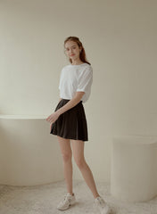 Classic Relaxed-Fit Linen T-Shirt for Women with Breathable Fabric and Minimalist Design