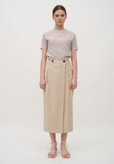 High-Waisted Linen Midi Skirt with Button Front and Pleated Detailing for Elegant Style