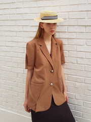 Tailored Linen Blazer with Short Sleeves and Statement Buttons for Effortless Warm-Weather Layering