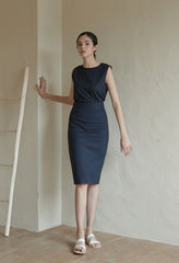 High-Waisted Tailored Linen Skirt with Sleek Silhouette and Midi Length for Elegant Versatility