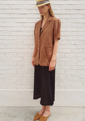 Tailored Linen Blazer with Short Sleeves and Statement Buttons for Effortless Warm-Weather Layering