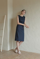High-Waisted Tailored Linen Skirt with Sleek Silhouette and Midi Length for Elegant Versatility