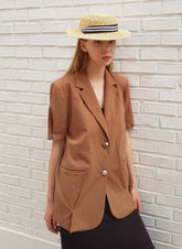 Tailored Linen Blazer with Short Sleeves and Statement Buttons for Effortless Warm-Weather Layering