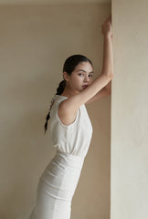 High-Waisted Tailored Linen Skirt with Sleek Midi Silhouette for Refined Everyday Elegance