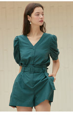 High-Waisted Linen Shorts With Tailored Pleats and Belted Waist