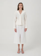 Tailored Linen Blazer with Wide Lapel Collar and Relaxed Fit for Effortless Sophistication