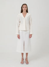 Tailored Linen Blazer with Wide Lapel Collar and Relaxed Fit for Effortless Sophistication