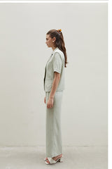 Short Sleeve Notch Collar Linen Shirt with Tailored Fit and Front Button Detailing