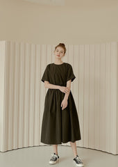 Relaxed Fit Linen Dress with Gathered Waist and Short Sleeves for Effortless Modern Style