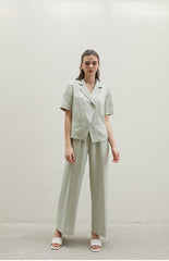 Short Sleeve Notch Collar Linen Shirt with Tailored Fit and Front Button Detailing