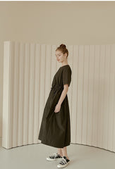 Relaxed Fit Linen Dress with Gathered Waist and Short Sleeves for Effortless Modern Style