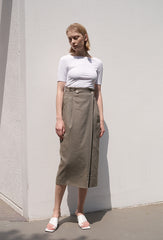 High-Waisted Button Detail Wrap Linen Skirt with Back Vent – Elegant Midi Length Design