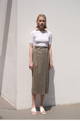 Slim Fit Cotton Knit Top with Scoop Back and Short Sleeves for Effortless Summer Looks