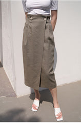 Slim Fit Cotton Knit Top with Scoop Back and Short Sleeves for Effortless Summer Looks