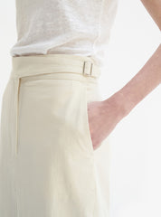 High-Waisted Linen Midi Skirt with Sleek Silhouette and Concealed Side Pockets