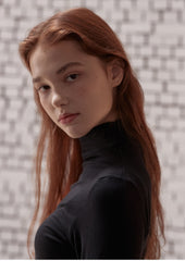 Fitted Cotton Turtleneck Top with Long Sleeves and Stretch Fabric for Elegant Everyday Layering