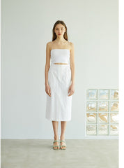 High-Waisted Linen Midi Skirt with Clean Front and Straight Cut – Minimalist Summer Essential