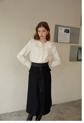 Elegant Linen Blouse with Ruffled Collar and Button-Front Design for Timeless Feminine Style
