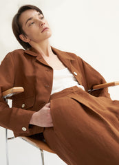 High-Waisted Wide-Leg Linen Pants With Tailored Pleats and Cropped Hemline