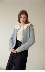 Elegant Linen Blouse with Ruffled Collar and Button-Front Design for Timeless Feminine Style