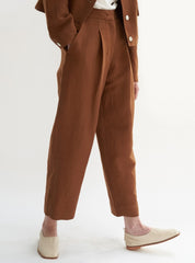 High-Waisted Wide-Leg Linen Pants With Tailored Pleats and Cropped Hemline