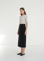 High-Waisted Linen Midi Skirt with Front Button Detail and Back Vent for Everyday Elegance