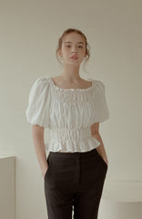 Off-Shoulder Smocked Linen Blouse With Puff Sleeves And Ruffled Hem For Elegant Casual Wear