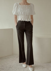 Off-Shoulder Smocked Linen Blouse With Puff Sleeves And Ruffled Hem For Elegant Casual Wear