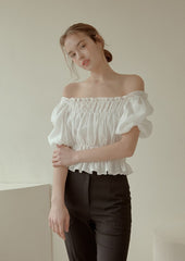 Off-Shoulder Smocked Linen Blouse With Puff Sleeves And Ruffled Hem For Elegant Casual Wear