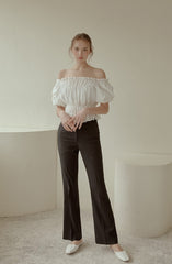 Off-Shoulder Smocked Linen Blouse With Puff Sleeves And Ruffled Hem For Elegant Casual Wear