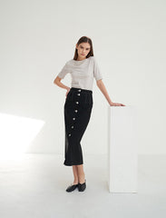 High-Waisted Linen Midi Skirt with Front Button Detail and Back Vent for Everyday Elegance