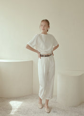 Classic Relaxed-Fit Linen T-Shirt for Women with Breathable Fabric and Minimalist Design