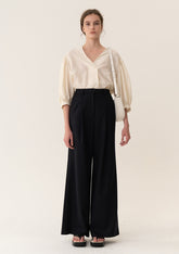 V-Neck Linen Blouse with 3/4 Balloon Sleeves and Gathered Shoulder Detail for Modern Femininity