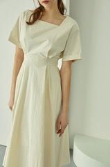 Structured Linen Midi Dress with Square Neckline and Short Sleeves for Refined Daywear