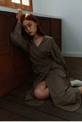 Elegant Wrap-Style Linen Dress with Puff Sleeves and Midi Length